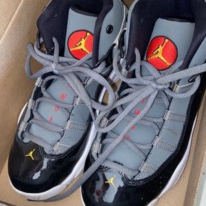 Boys Jordan’s size 2 only worn twice.